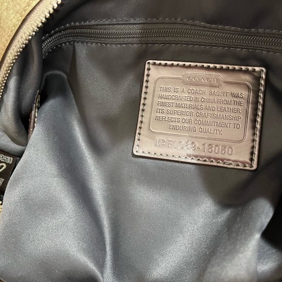 Authentic COACH POPPY Gold Star Shoulder Tote 16050 - Picture 11 of 12